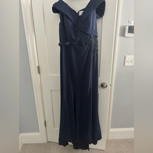 NWT BRAND NEW Montage by Mon Cheri Size 16 Navy Blue Formal Dress